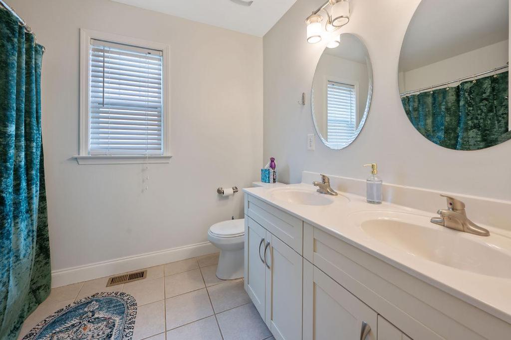 New Victorian Theme, 3Br, Lrg Backyard Close To Pnc Arena, Downtown, And Rdu Airport Raleigh Esterno foto